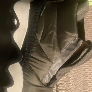 Stylish Black and White Winter Boots sorel kinetic